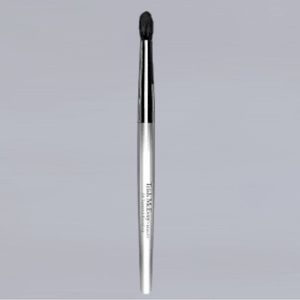 Trish McEvoy  29 Tapered Blending Brush